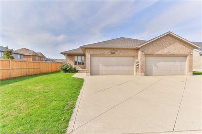 1025 Boyd Ave, House other with 2 bedrooms, 1 bathrooms and 4 parking in Listowel ON | Image 2