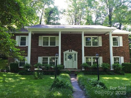 3065 Woodstream Dr, Valdese, NC, 28690-9449 | Card Image