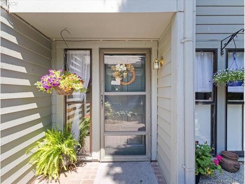 8512 Sw Brightfield Cir, Tigard, OR, 97223-4400 | Card Image