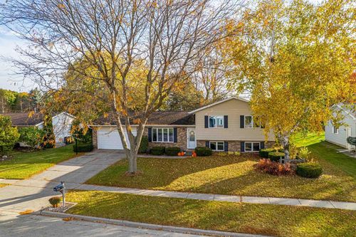 508 Rupert Rd, Waunakee, WI, 53597-1585 | Card Image