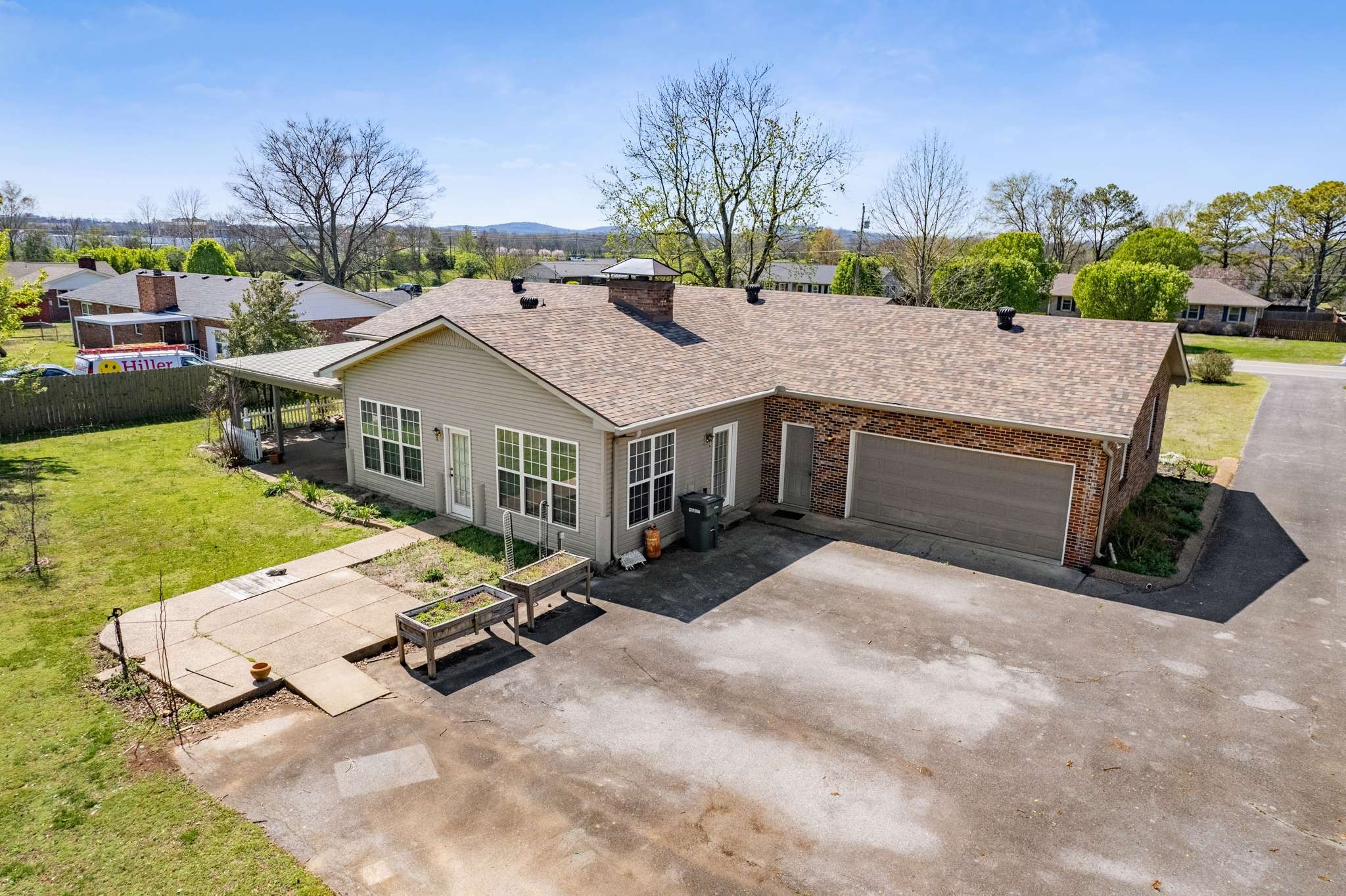 Silver Meadow Dr, Lebanon, TN 37090