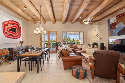 97 Avenida Aldea, Santa Fe, NM, 87507-9443 | Card Image