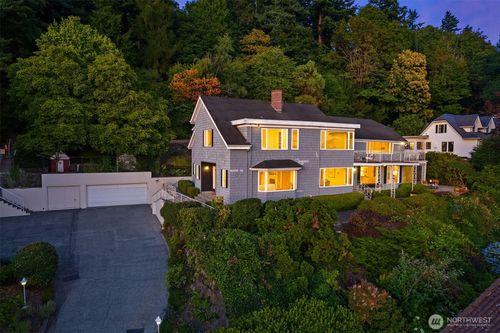 4400 Beach Dr Sw, Seattle, WA, 98116-3937 | Card Image
