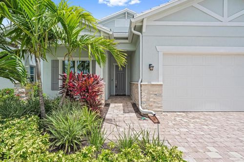 10546 Northbrook Cir, Palm Beach Gardens, FL, 33412-7304 | Card Image
