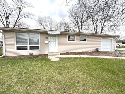 133 Golfview Ln, Carpentersville, IL, 60110-2346 | Card Image