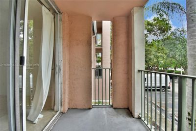 205 - 12160 Saint Andrews Pl, Condo with 2 bedrooms, 1 bathrooms and null parking in Miramar FL | Image 2