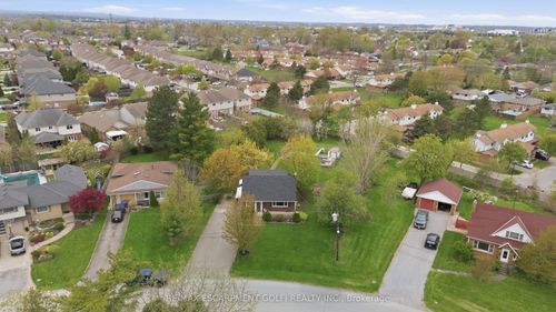 12 Valley Rd, Saint Catharines, ON, L2S1Y6 | Card Image