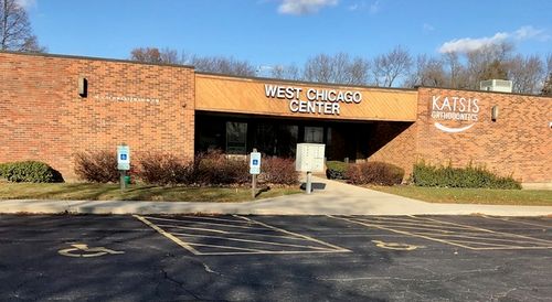 h-1213 Joliet St, West Chicago, IL, 60185-3700 | Card Image