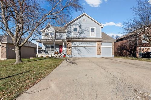 517 Ne Hans Dr, Blue Springs, MO, 64014-5918 | Card Image