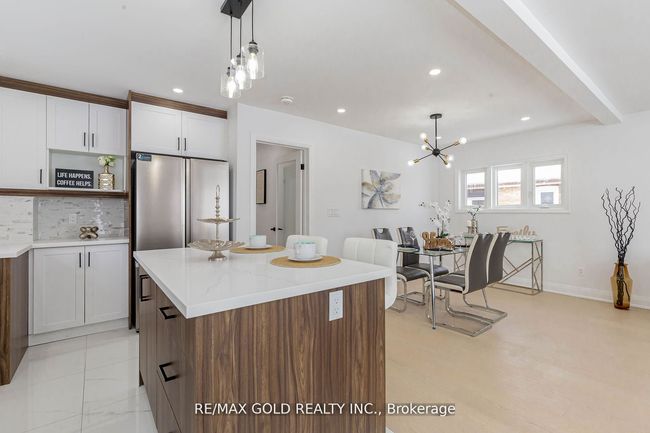 1362 Pharmacy Ave, House other with 5 bedrooms, 3 bathrooms and 3 parking in Scarborough ON | Image 11