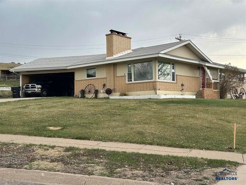 1001 E St, Edgemont, SD, 57735 | Card Image