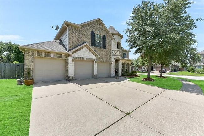 2102 Asbury Ct, House other with 5 bedrooms, 4 bathrooms and 3 parking in Pearland TX | Image 39