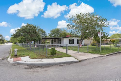 7502 Alpine Valley Dr, San Antonio, TX, 78242-2109 | Card Image