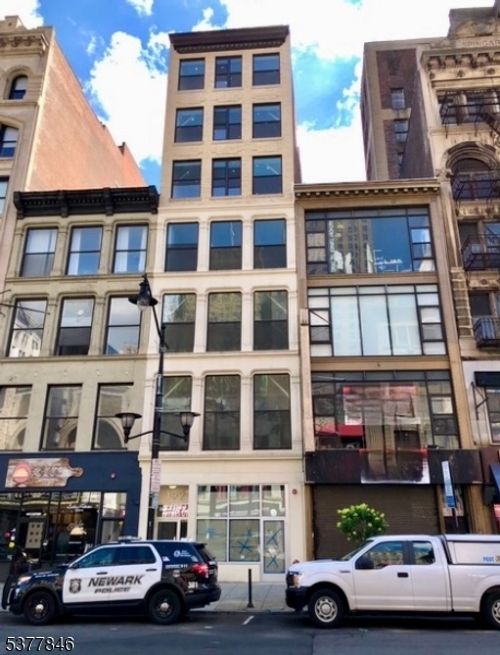 4b-192 Market St, Newark, NJ, 07102-3708 | Card Image