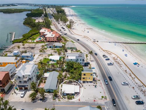 103 12th St S, BRADENTON BEACH, FL, 34217-2538 | Card Image