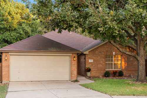 1833 Cedarbriar Dr, Mesquite, TX, 75181-2430 | Card Image