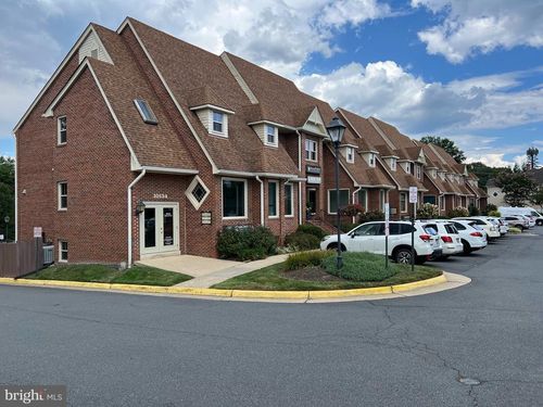 ste-c-10134 Colvin Run Rd, GREAT FALLS, VA, 22066-1841 | Card Image