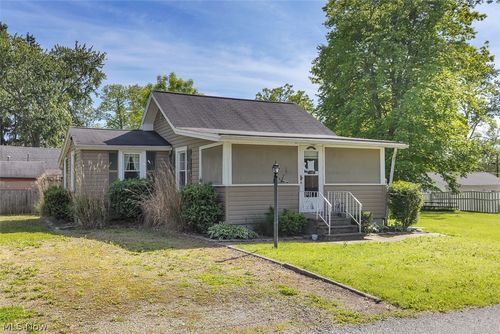 241 Tanglewood Trl, Chippewa Lake, OH, 44215-9655 | Card Image