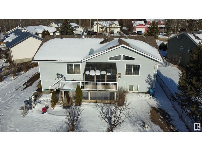 492 Stanley Close, House other with 5 bedrooms, 3 bathrooms and null parking in Spring Lake AB | Image 40