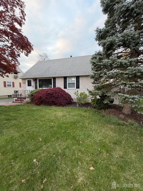 335 Edgeworth St, Middlesex, NJ, 08846-2042 | Card Image