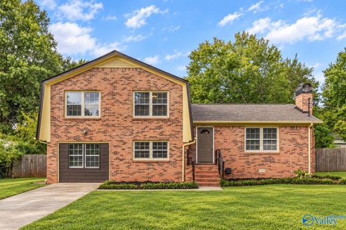 5025 Shaun Cir, Huntsville, AL, 35811-8102 | Card Image