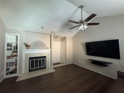 256 Jefferson Pkwy, Fort Worth, TX, 76107-1884 | Card Image