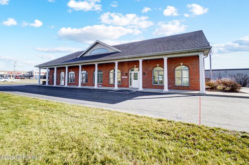 2135 Tiffin Ave, Findlay, OH, 45840-9504 | Card Image