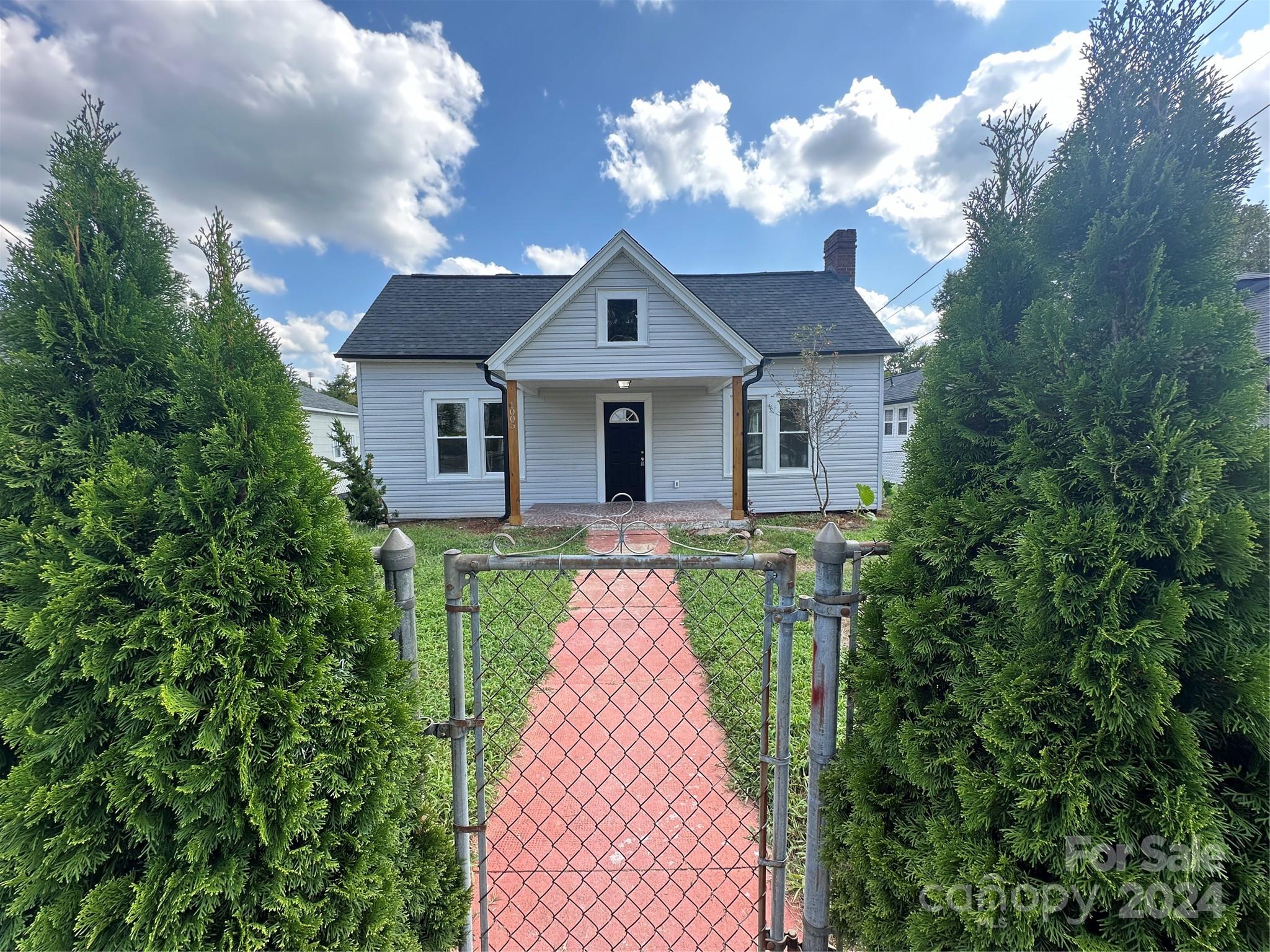 Locke St, Salisbury, NC 28144