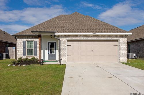 11589 Regal St, Denham Springs, LA, 70726 | Card Image