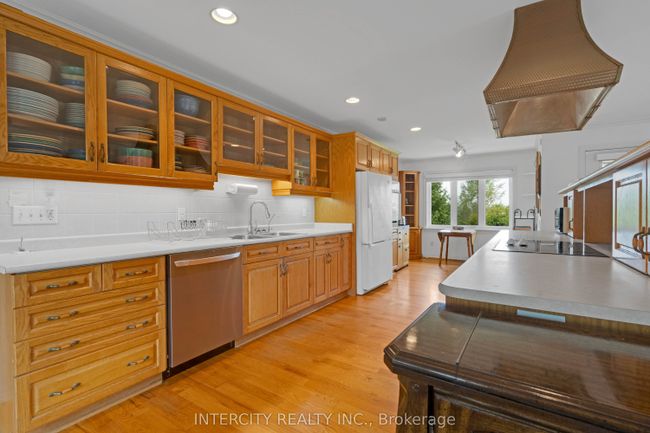 2 - 2197 Concession Rd 2, House other with 2 bedrooms, 3 bathrooms and 10 parking in Palgrave ON | Image 12