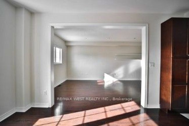 11 - 15 Old Colony Rd, House attached with 4 bedrooms, 4 bathrooms and 1 parking in Richmond Hill ON | Image 12