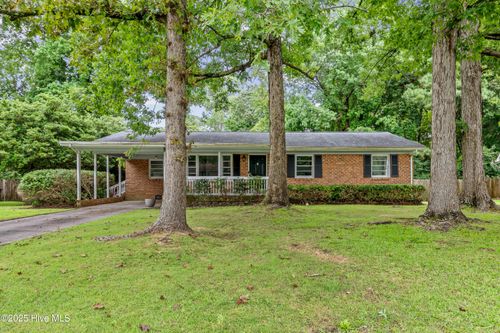107 Marion Ct, Jacksonville, NC, 28546-5518 | Card Image