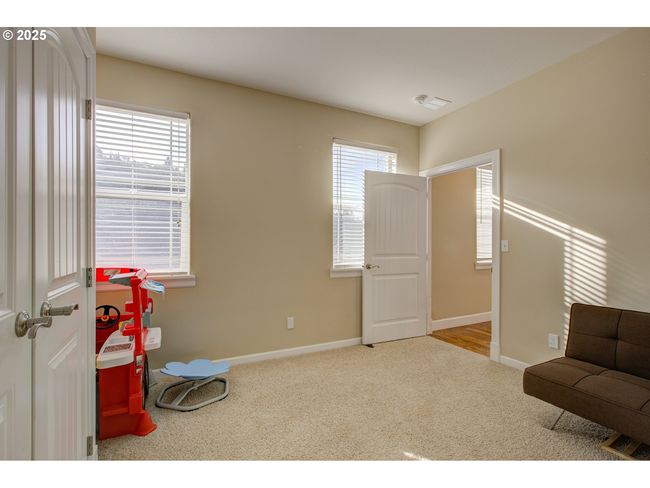 459 Oak Valley Loop, House other with 4 bedrooms, 4 bathrooms and 3 parking in Winchester OR | Image 29
