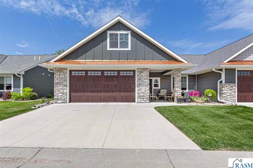 813 Tranquility Trl, Mankato, MN, 56001-2303 | Card Image
