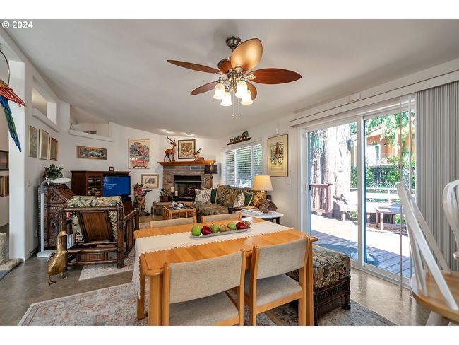 68938 E Cedar Hill Loop, House other with 3 bedrooms, 2 bathrooms and 2 parking in Welches OR | Image 7