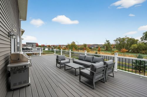7450 Ridge Creek Trl, Shakopee, MN, 55379-7580 | Card Image