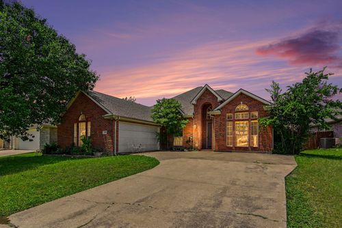 2005 Merritt Way, Arlington, TX, 76018-3174 | Card Image