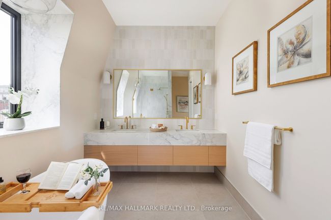 108 Crawford St, House attached with 6 bedrooms, 5 bathrooms and 3 parking in Toronto ON | Image 25