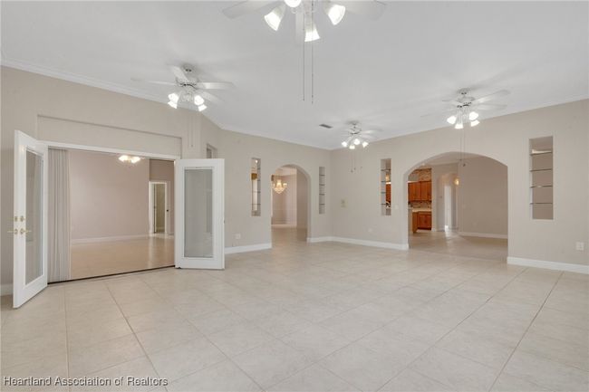 302 Ruby Lake Ln, House other with 3 bedrooms, 2 bathrooms and null parking in WINTER HAVEN FL | Image 6