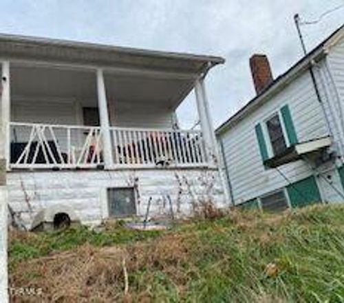 711 Norfolk Ave, Bristol, VA, 24201-4652 | Card Image