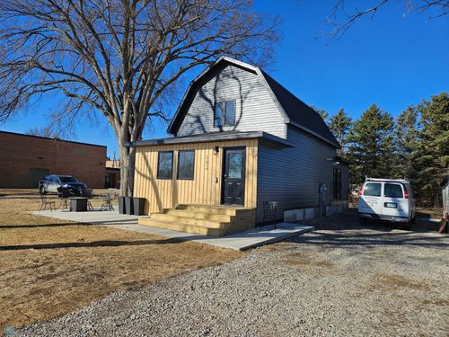 102 4th St N, Fairmount, ND, 58030-4014 | Card Image