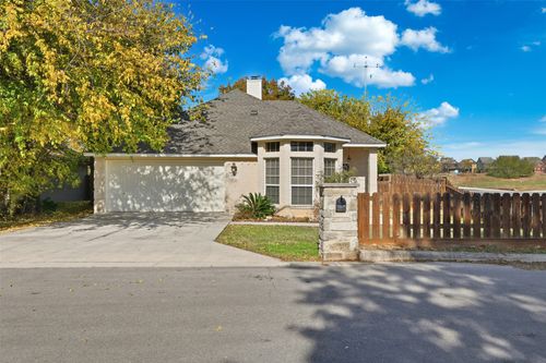1800 Pearce Ct, San Marcos, TX, 78666-2259 | Card Image