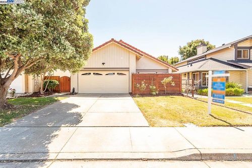 33036 Soquel St, Union City, CA, 94587-5558 | Card Image