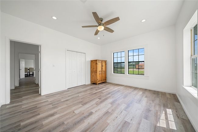 598 Business Highway 77, Home with 3 bedrooms, 2 bathrooms and null parking in Bishop TX | Image 14