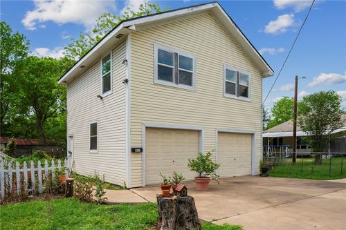 400 Robertson Street, Bryan, TX, 77803 | Card Image