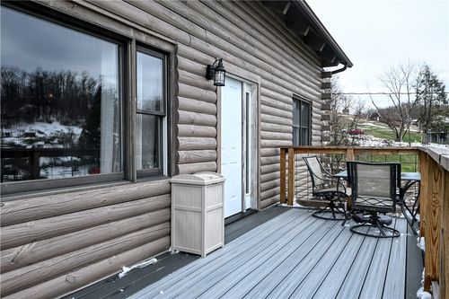 9049 Roberts Hollow Rd, Elizabeth, PA, 15037-3160 | Card Image