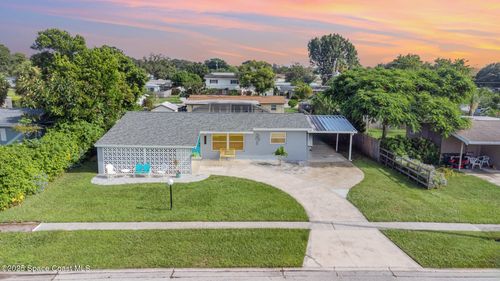 1782 Hudson Cir N, Melbourne, FL, 32935-4942 | Card Image