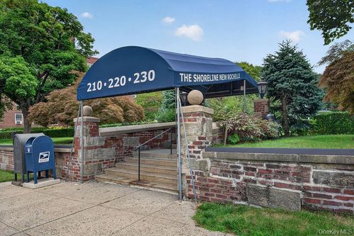 2f-210 Pelham Road, New Rochelle, NY, 10805 | Card Image