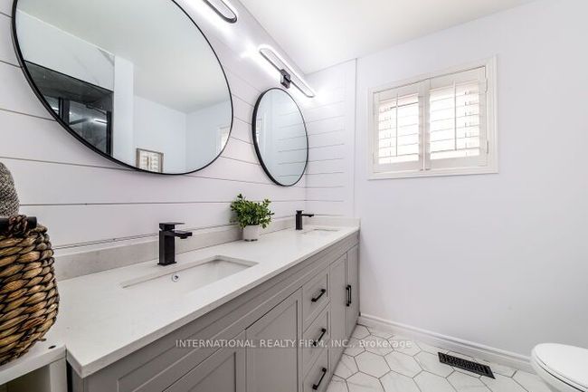 52 Donaghedy Dr, House other with 6 bedrooms, 4 bathrooms and 4 parking in Georgetown ON | Image 34