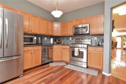 1182 Chedworth Cir, Mahwah, NJ, 07430-1373 | Card Image